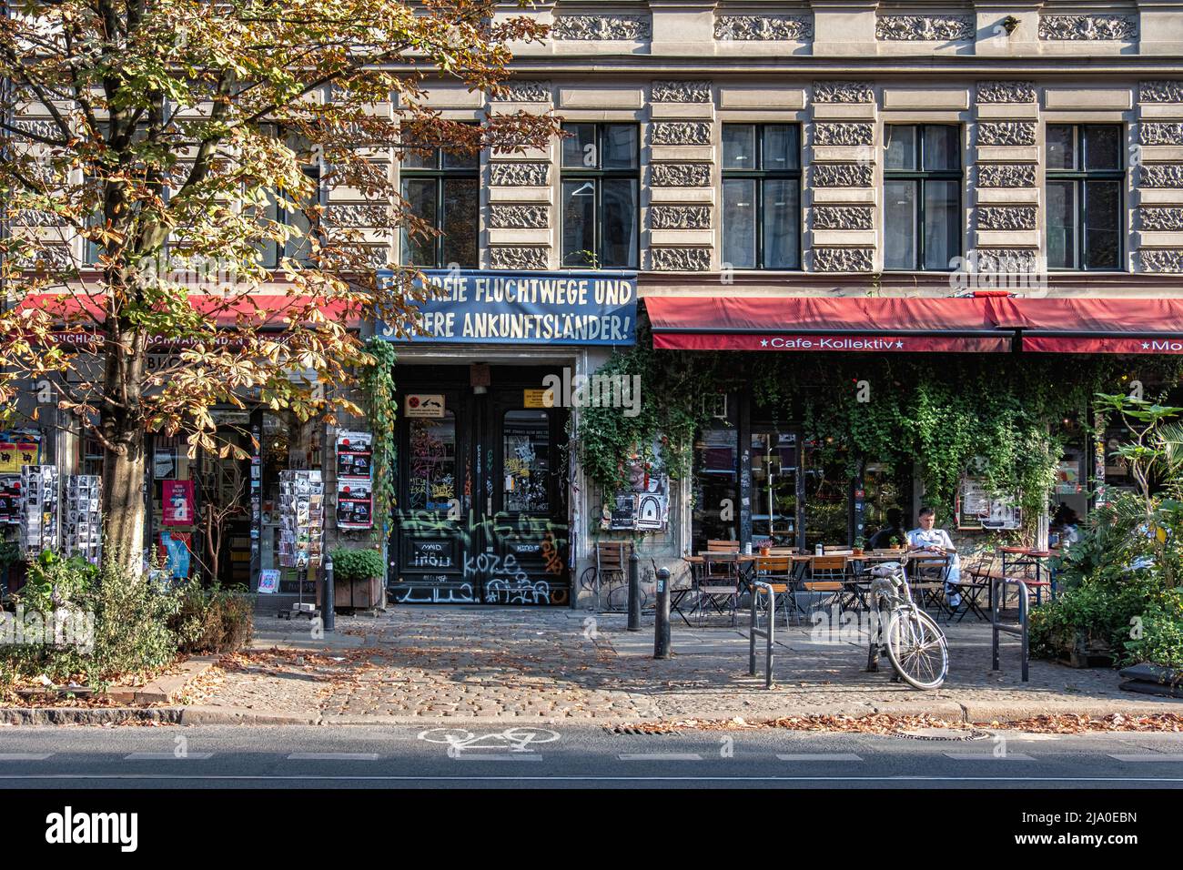 Berlin, Prenzlauer Berg, Cafe Morgenrot. Gemeinschaftsunternehmen für die Ausrichtung von politischen Veranstaltungen der Linken in Kastanienalle, Prenzlauer Berg, Berlin Stockfoto