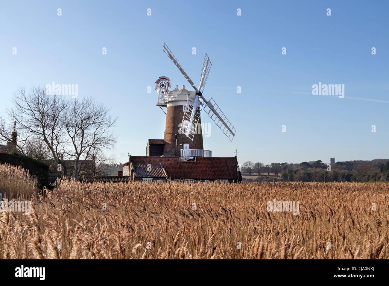 Windmühle in Cley-next-the-Sea, Norfolk, England, Großbritannien Stockfoto