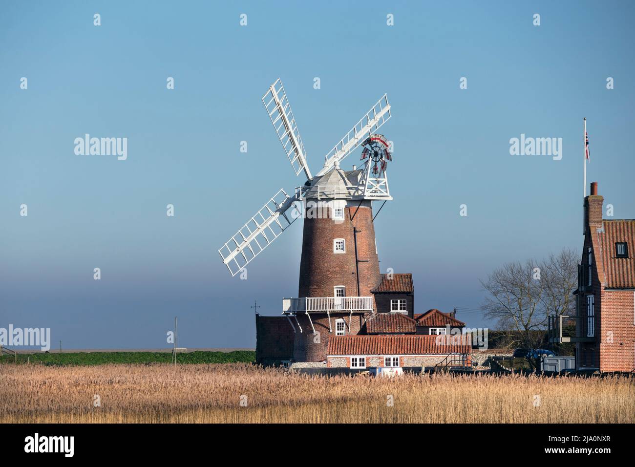 Windmühle in Cley-next-the-Sea, Norfolk, England, Großbritannien Stockfoto