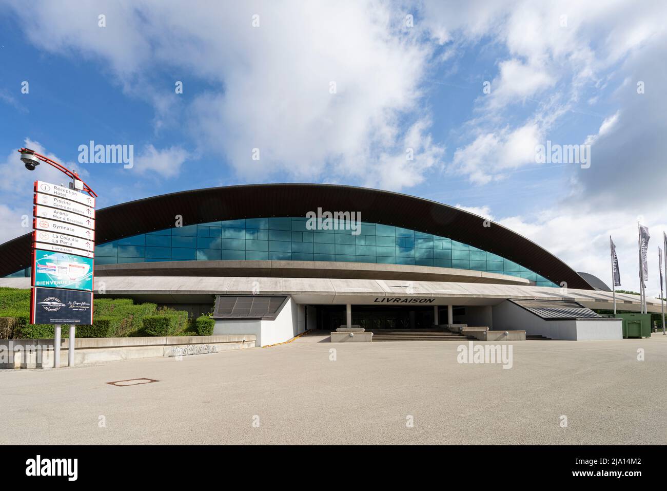 Luxemburg-Stadt, Mai 2022. Außenansicht des National Sports and Cultural Centre d'Coque im Stadtzentrum Stockfoto