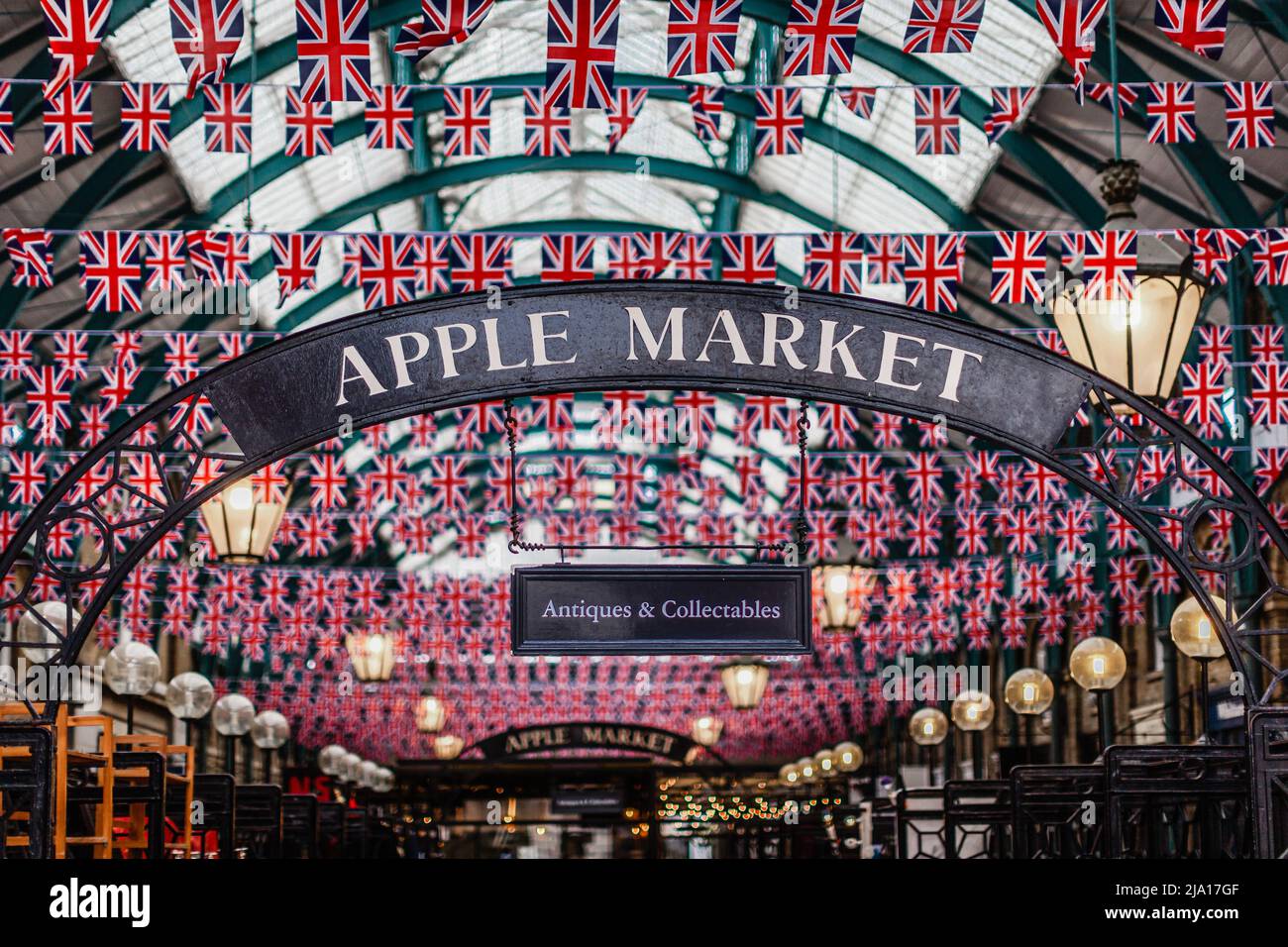 Haunting in Covent Garden's Apple Market feiert ihre Majestät der Königin Platinum Jubilee im Jahr 2022 Stockfoto