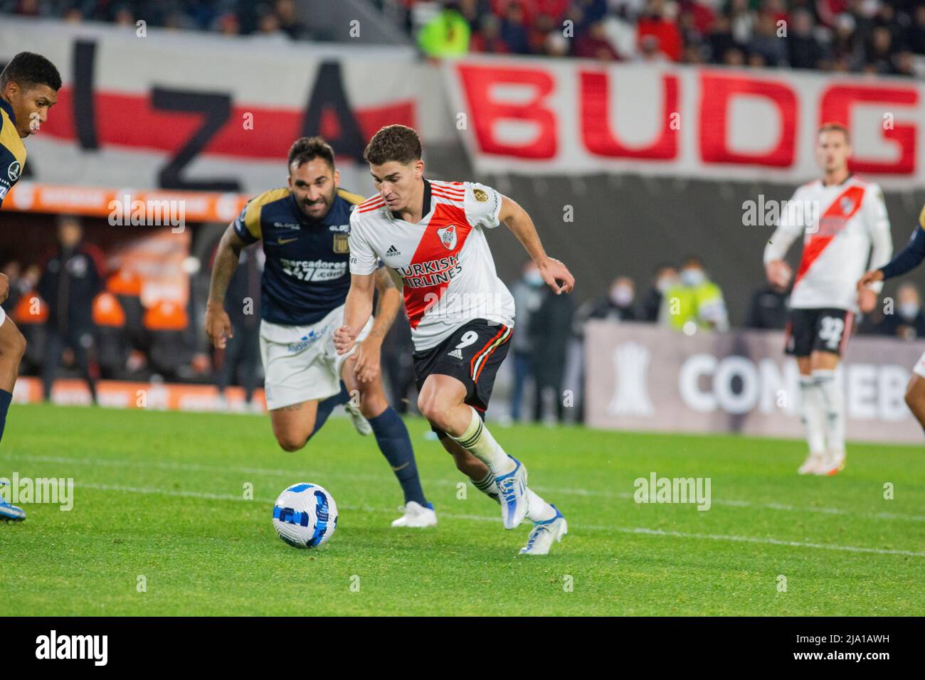 Eines der neuesten Spiele von Julian Alvarez, Fußballspieler aus River Plate, Argentinien. Stockfoto