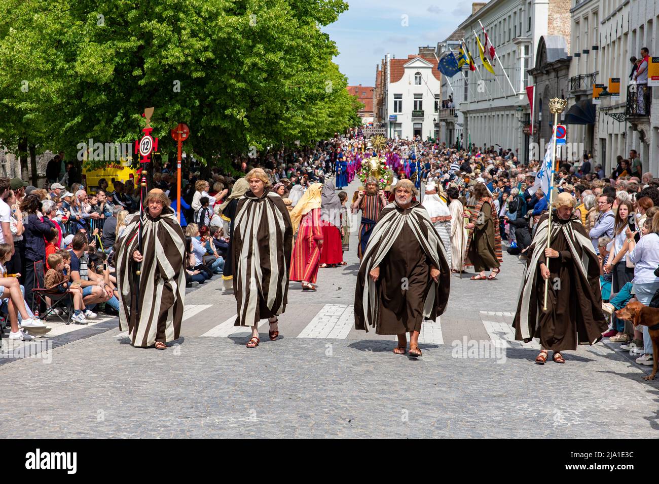 Die Abbildung zeigt die Heilige Bloedprozession (Prozession Saint-Sang), die am Donnerstag, dem 26. Mai 2022 in Brügge stattfand. Während Stockfoto