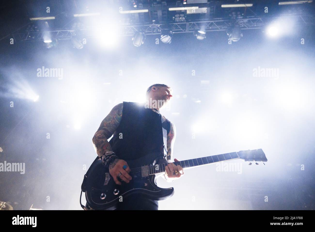 Tilburg, Niederlande. 22., April 2022. James Kent (im Bild) und Johannes Persson spielen ein Live-Konzert während des niederländischen Musikfestivals Roadburn Festival 2022 in Tilburg. (Foto: Gonzales Photo - Peter Troest). Stockfoto