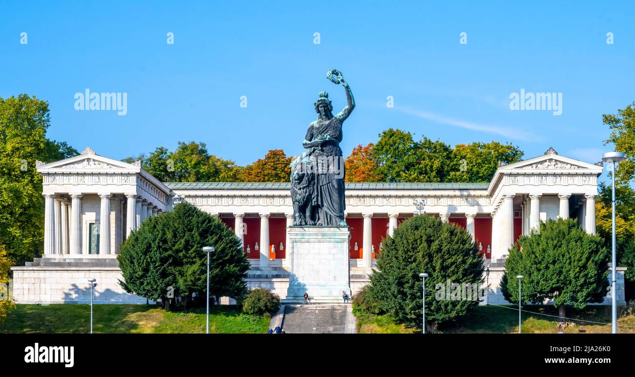 Bavaria Statue und Hall of Fame in der Theresienwiese, München, Bayern, Deutschland Stockfoto