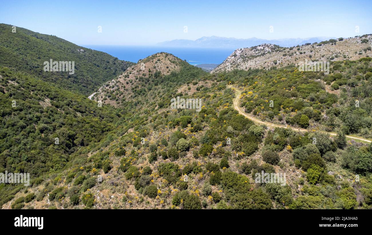 Luftdrohne auf dem corfu Trail auf Korfu Griechenland. Stockfoto