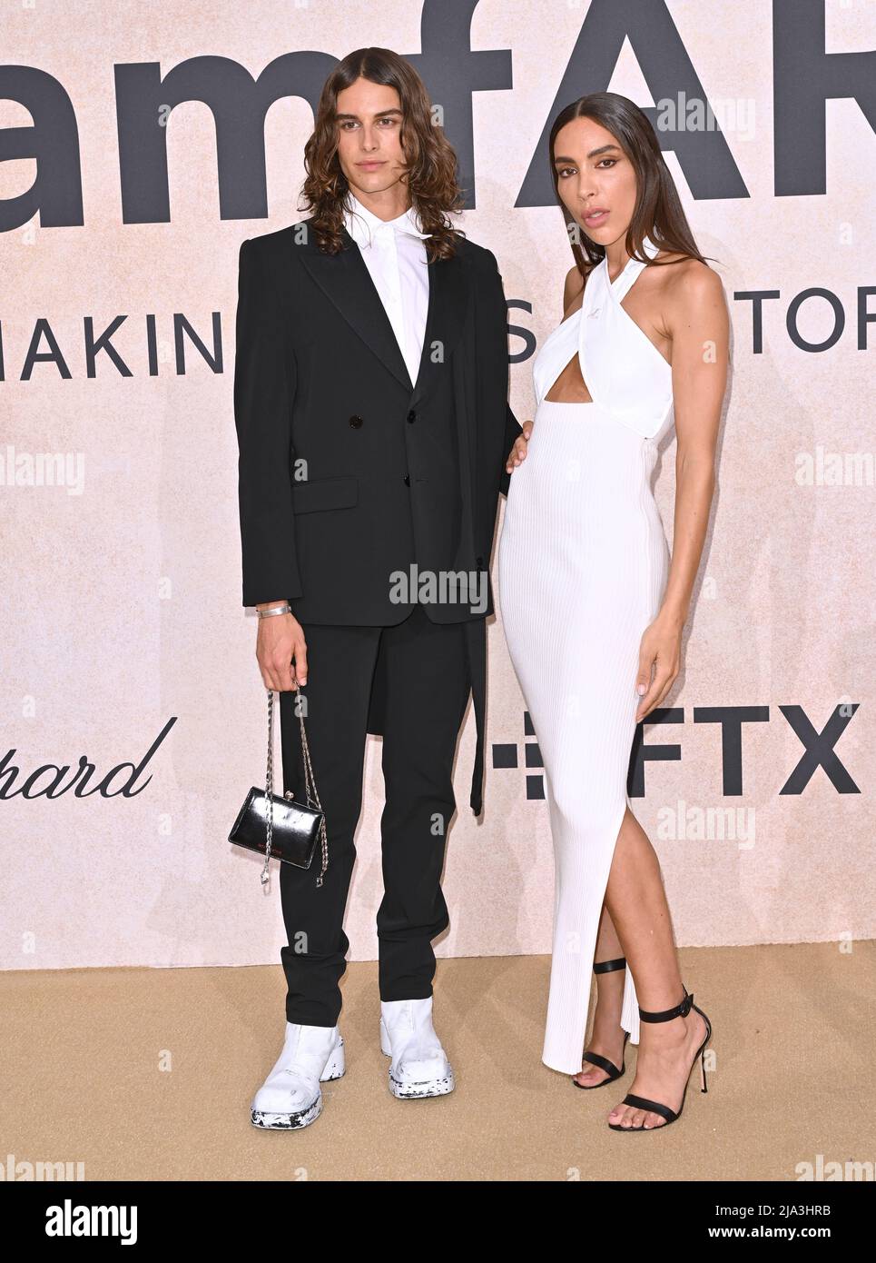 Cannes, Frankreich. 26.. Mai 2022. CANNES, FRANKREICH. 25. Mai 2022: Fernando Casablancas & Ines Ray bei der amfAR Gala Cannes 2022 beim Festival de Cannes 75.. Bildquelle: Paul Smith/Alamy Live News Stockfoto