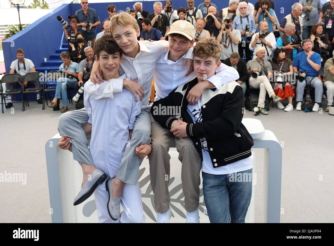 Cannes, Frankreich. Am 27. Mai 2022 nahmen Gustav De Waele, Eden Dambrine, Leon Bataille und Igor van Dessel an der Fotozelle für „Close“ während des jährlichen Filmfestivals in Cannes 75. im Palais des Festivals am 27. Mai 2022 in Cannes, Frankreich, Teil. Foto von David Boyer/ABACAPRESS.COM Stockfoto