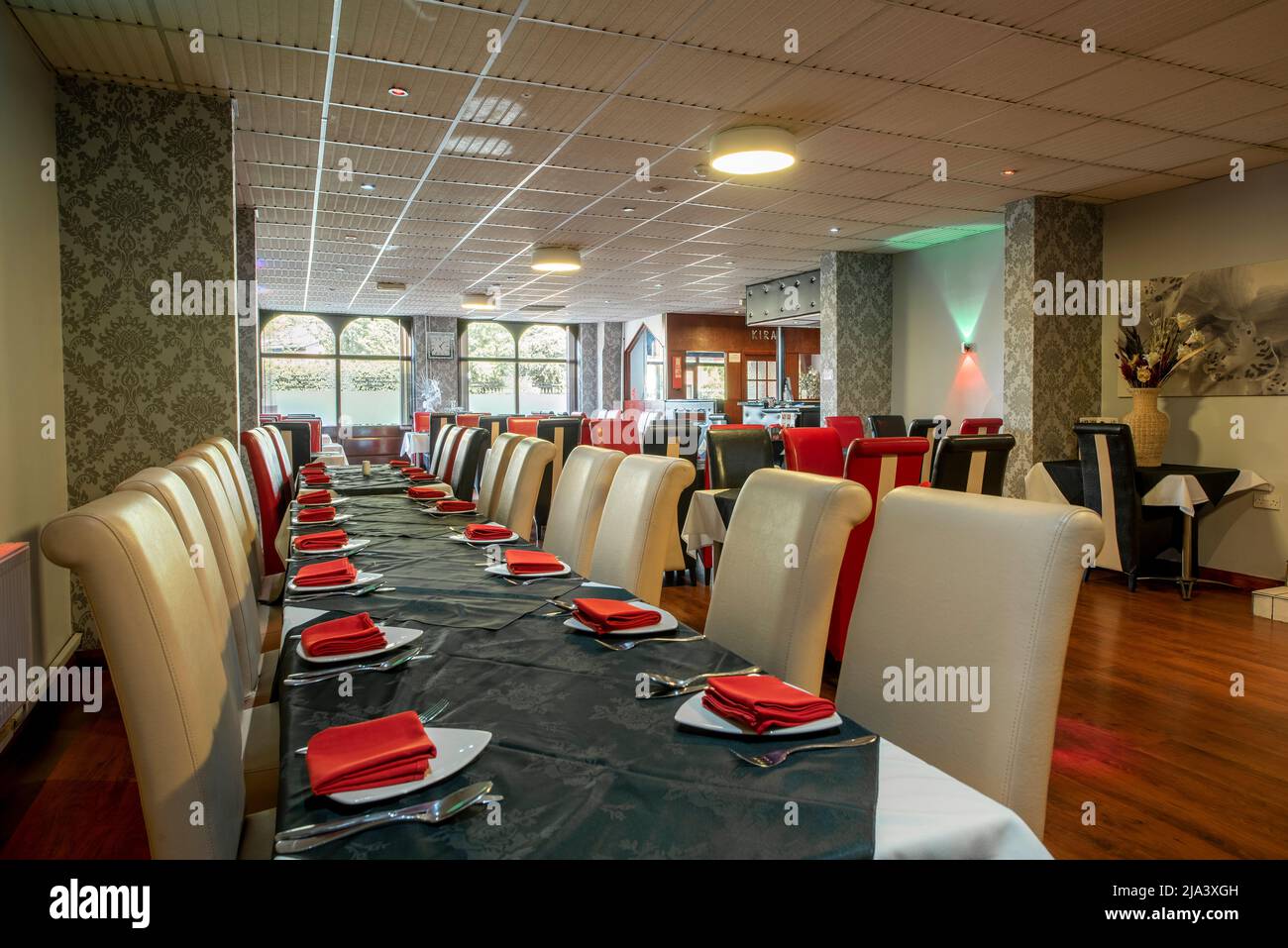 Blick auf Kiran's Balti und das authentische indische und bangladeschische Restaurant. Stockfoto