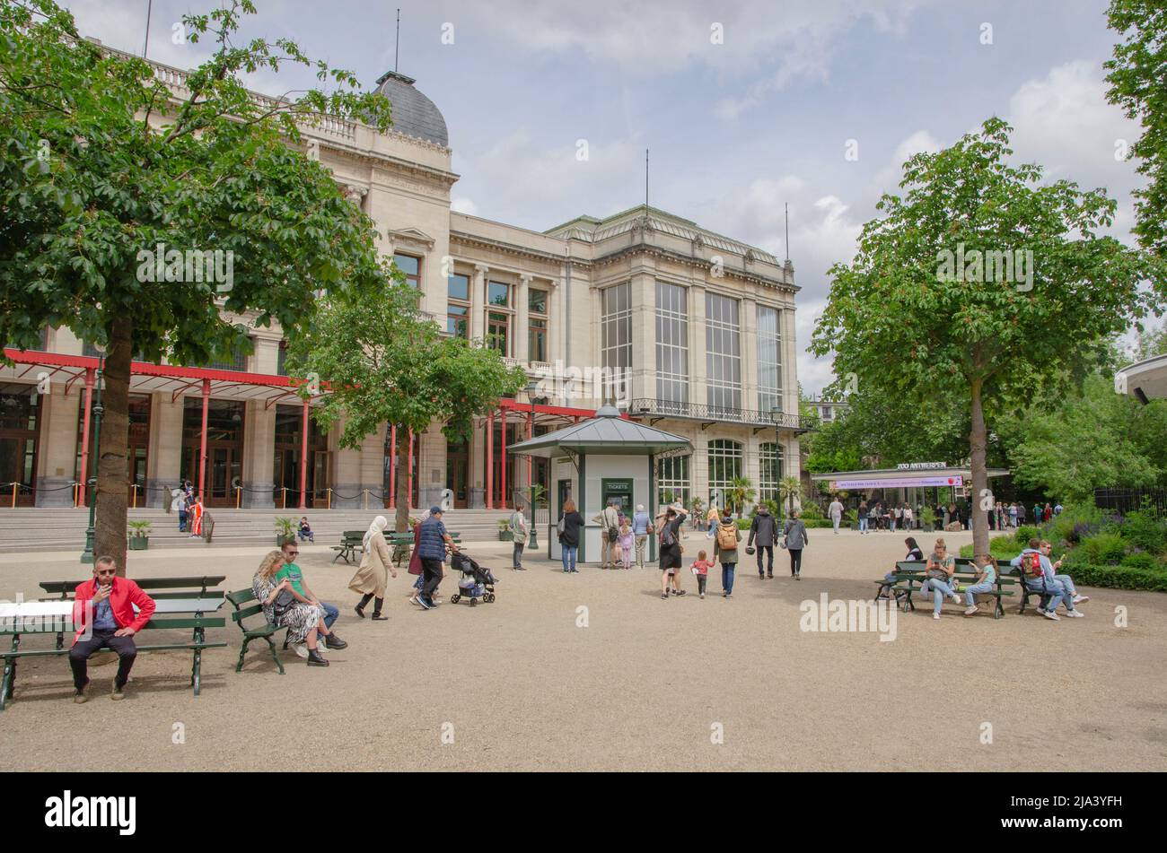 Koningin astridplein -Fotos und -Bildmaterial in hoher Auflösung – Alamy
