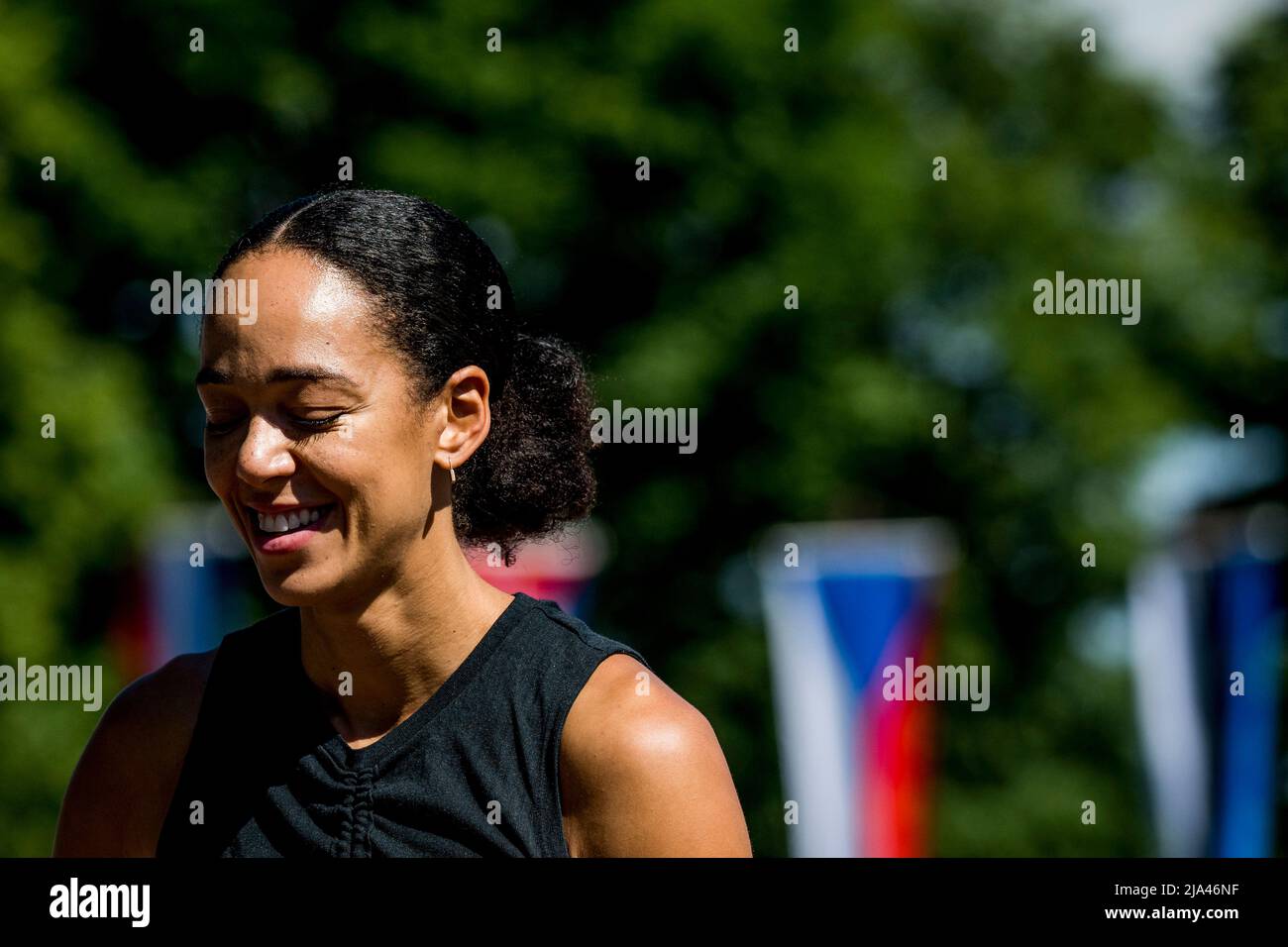 Die britische Katarina Johnson-Thompson hat sich während der Vorbereitungen vor dem Zehnkampf der Männer und dem Heptathlon der Frauen beim Hypo-Meet ein Bild gemacht Stockfoto