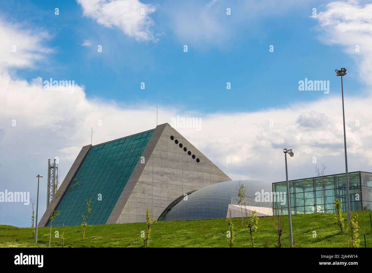 Präsidentensymphonieorchester oder Cumhurbaskanligi Senfoni Orkestrasi Binasi in Ankara. Ankara Türkei - 5.17.2022 Stockfoto