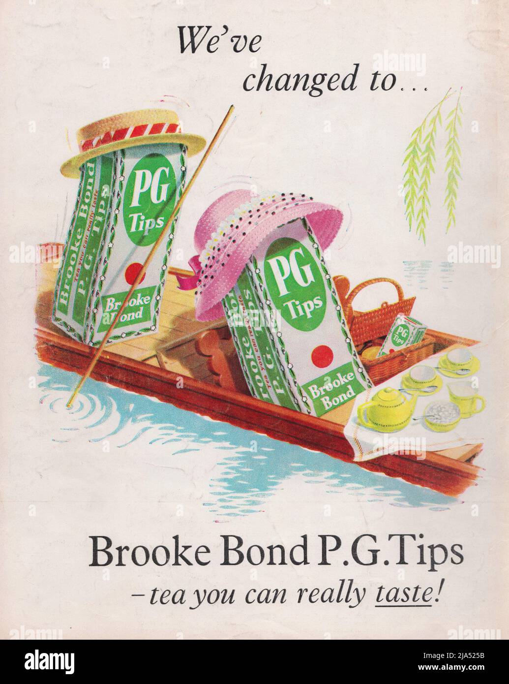 Brooke Bond Tee P.G. Tipps Teebeutel Vintage Papier Werbung PG Teebeutel Papier Werbung Tee Tee Sie können wirklich schmecken 1960s 1970s Stockfoto