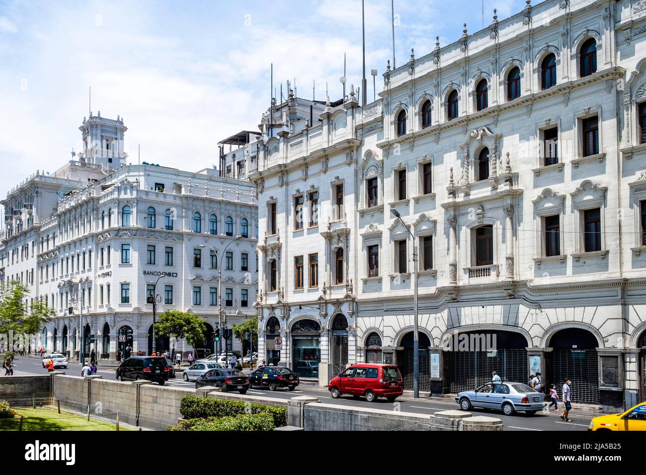 Kolonialgebäude Auf Der Plaza San Martin, Lima, Peru. Stockfoto