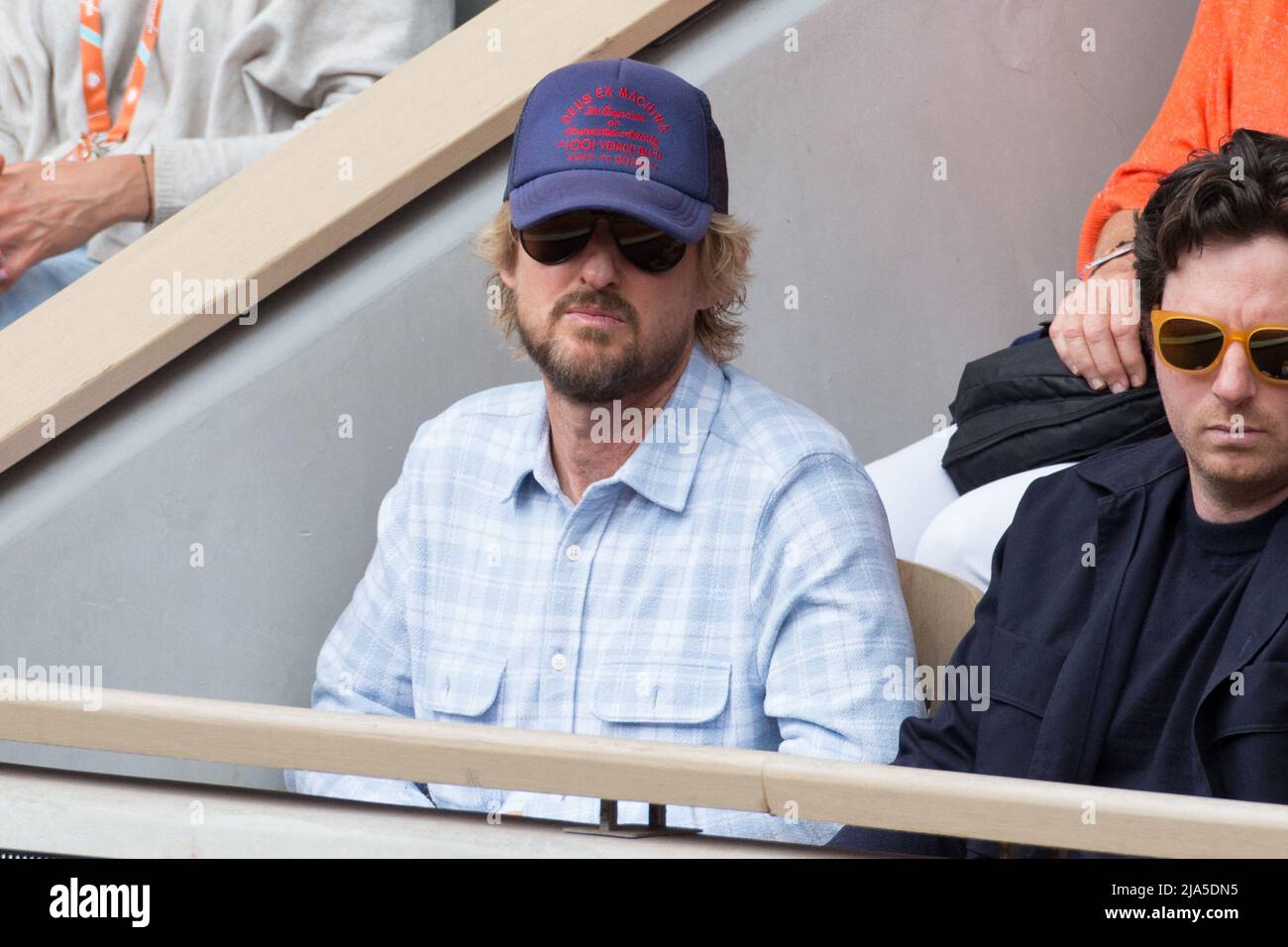 Paris, Frankreich. 27. Mai 2022. Owen Wilson auf den Tribünen während der French Open Roland Garros 2022 am 27. Mai 2022 in Paris, Frankreich. Foto von Nasser Berzane/ABACAPRESS.COM Quelle: Abaca Press/Alamy Live News Stockfoto