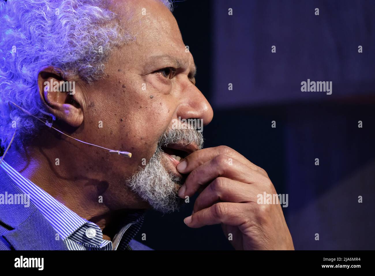 Hay Festival, Hay on Wye, Wales, Großbritannien – Samstag, 28.. Mai 2022 – Abdulrazak Gurnah, Nobelpreisträger für Literatur, spricht am dritten Tag des diesjährigen Hay Festivals über sein Buch Afterlives – Foto Steven May / Alamy Live News Stockfoto