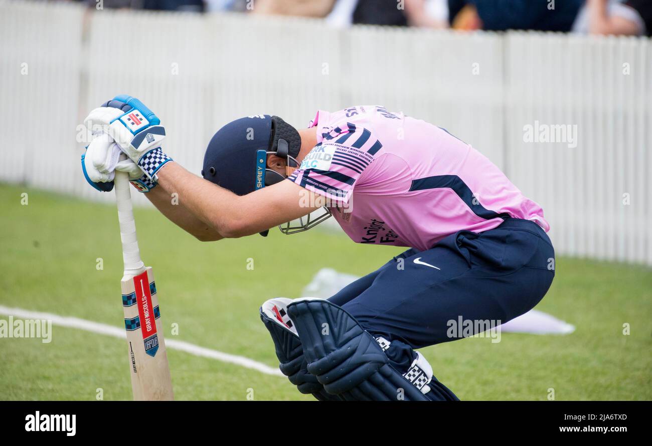 Max Holden aus Middlesex eröffnet am 26.. Mai 2022 den Batting in einem Spiel von T20 gegen Gloucestershire Stockfoto