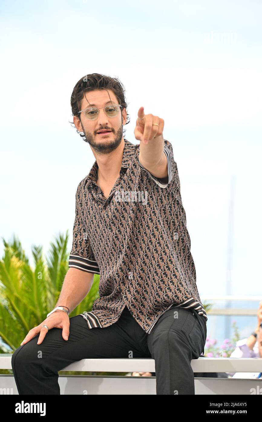 Pierre Niney, der am 28. Mai 2022 bei den Filmfestspielen von Cannes 75