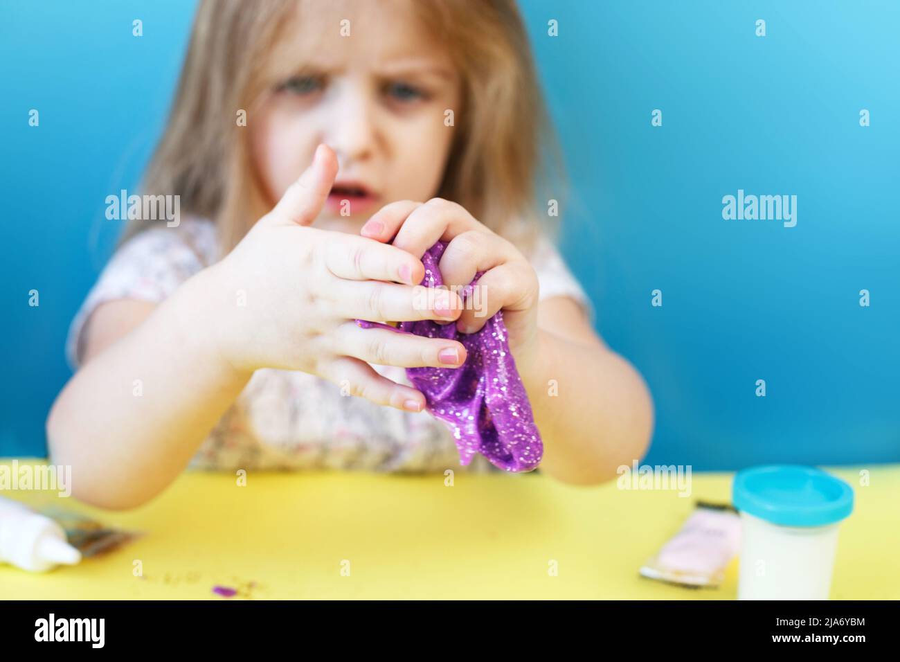 Kind Erbricht Wasser Und Schleim www.alamy.de