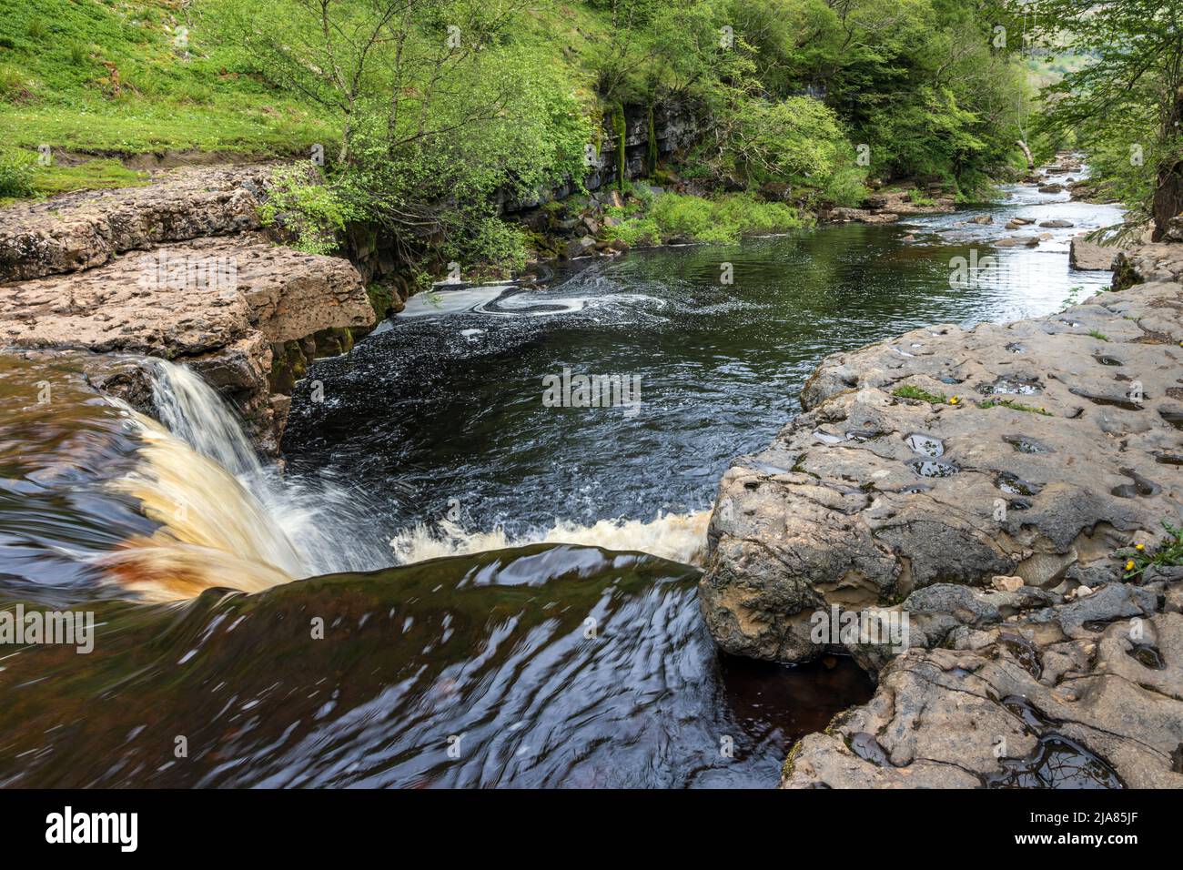 Upper Kisdon Force auf dem Fluss Swale bei Keld in Swaledale, Yorkshire Dales National Park, England Stockfoto