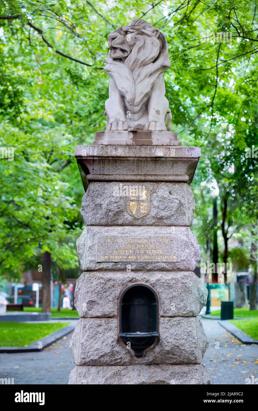 Lion de Belfort, ist ein Attribut für Queen Victoria, Dominion Square, Downtown, Montreal, Quebec, Kanada. Stockfoto