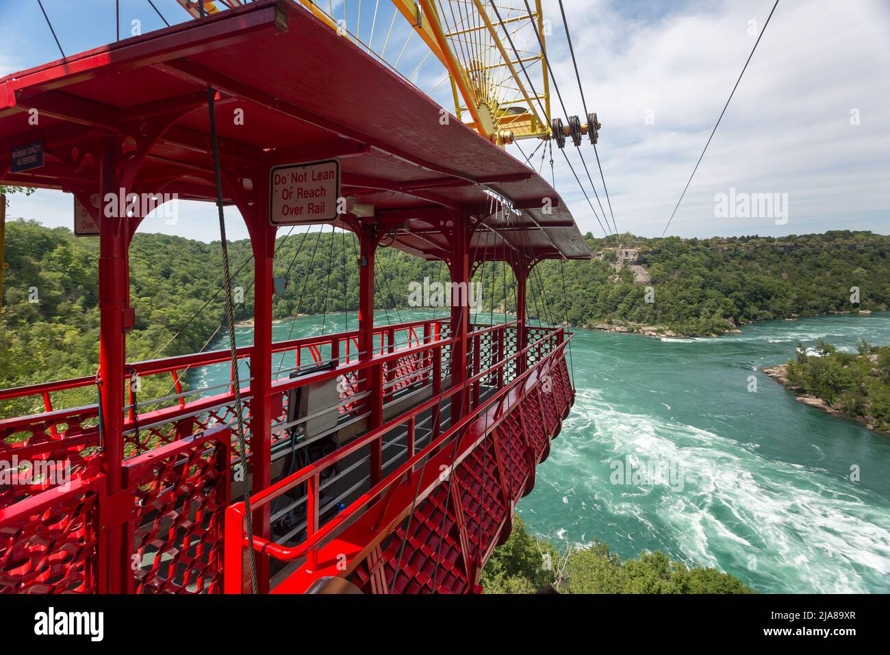 Das Whirlpool Aero Car ist bereit für eine Fahrt über den Whirlpool des Niagara River. Niagara Falls, Ontario, Kanada Stockfoto