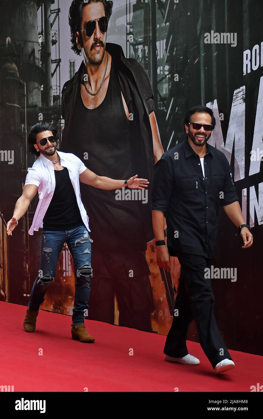Bollywood-Schauspieler Ranveer Singh und Regisseur Rohit Shetty kommen zur Vorstellung eines Kurzfilms. (Foto von Ashish Vaishnav / SOPA Images/Sipa USA) Stockfoto