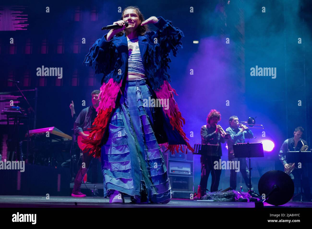 Verona, Italien. 28. Mai 2022. Die italienische Sängerin Elisa alias als Elisa Toffoli während seiner Live-Konzerte in der Arena di Verona, für Back to the Future Tour 2022 im Heros Festival 2022 Credit: Roberto Tommasini/Alamy Live News Stockfoto