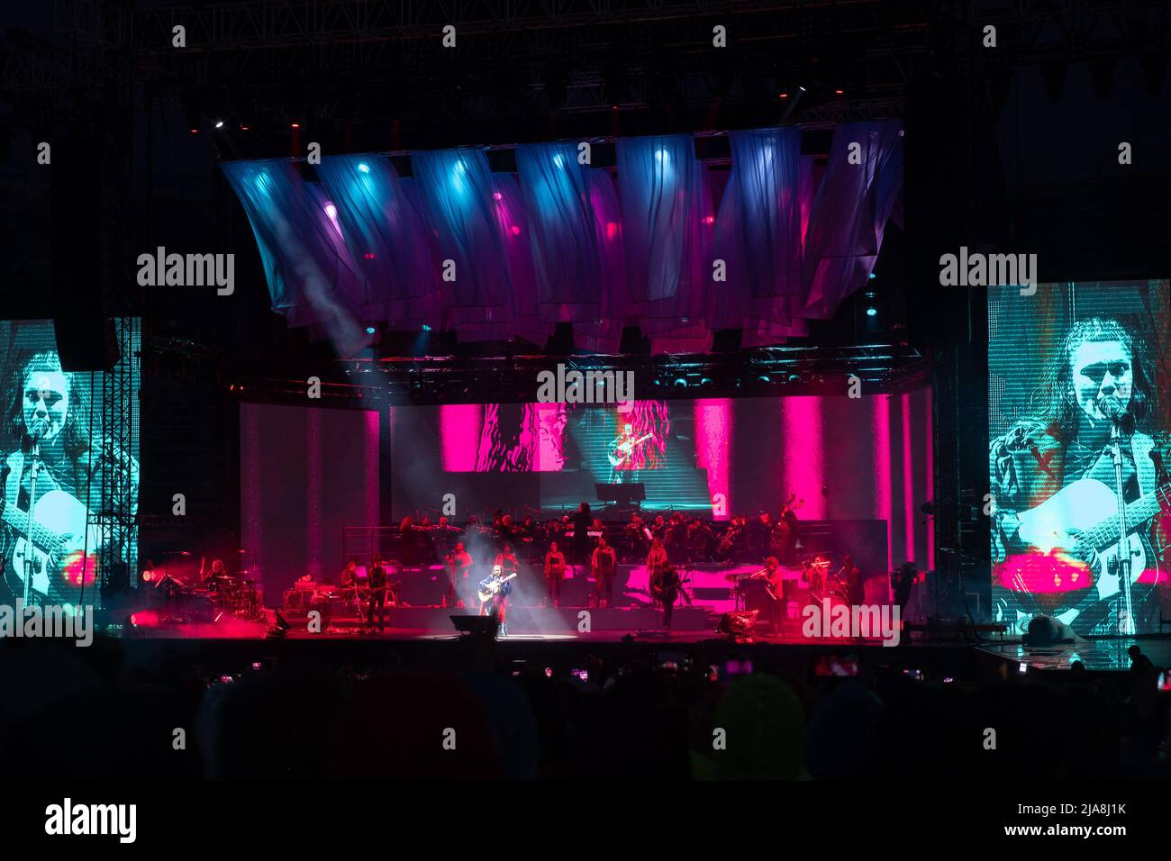 Verona, Italien. 28. Mai 2022. Die italienische Sängerin Elisa alias als Elisa Toffoli während seiner Live-Konzerte in der Arena di Verona, für Back to the Future Tour 2022 im Heros Festival 2022 Credit: Roberto Tommasini/Alamy Live News Stockfoto