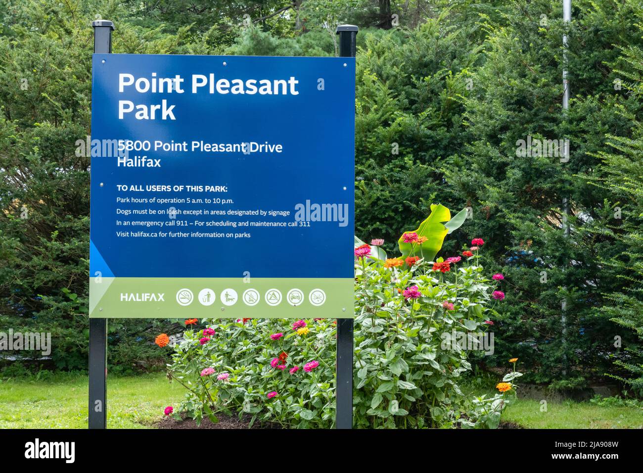 Halifax, Nova Scotia, Kanada - 10. August 2021: Eingangsschild des Point Pleasant Park Stockfoto