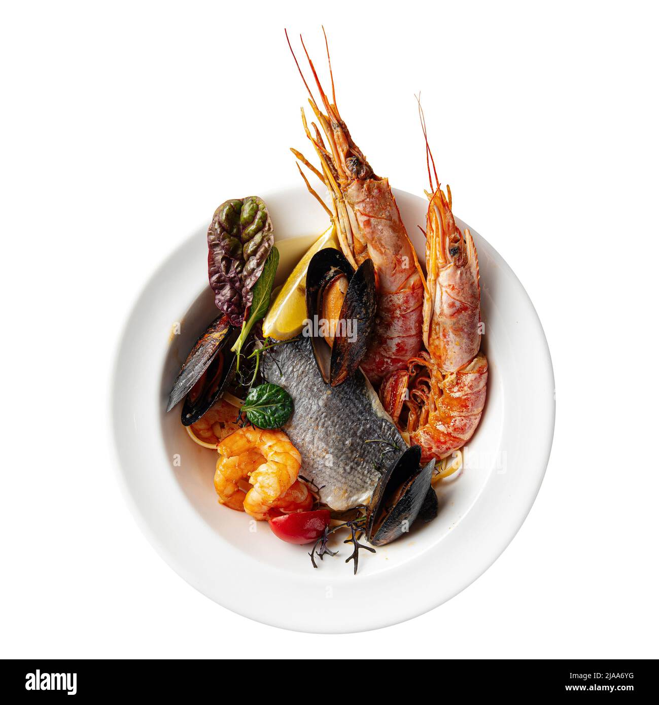 Isolierte Portion Seafood Linguin Stockfoto