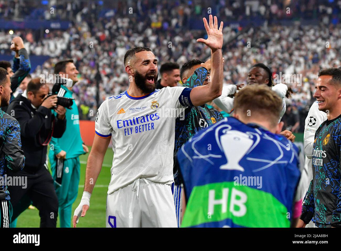 Paris, Frankreich. 28.. Mai 2022. Karim Benzema gilt als Sieger des UEFA Champions League-Finales zwischen Liverpool und Real Madrid im Stade de France in Paris. (Foto: Gonzales Photo/Alamy Live News Stockfoto