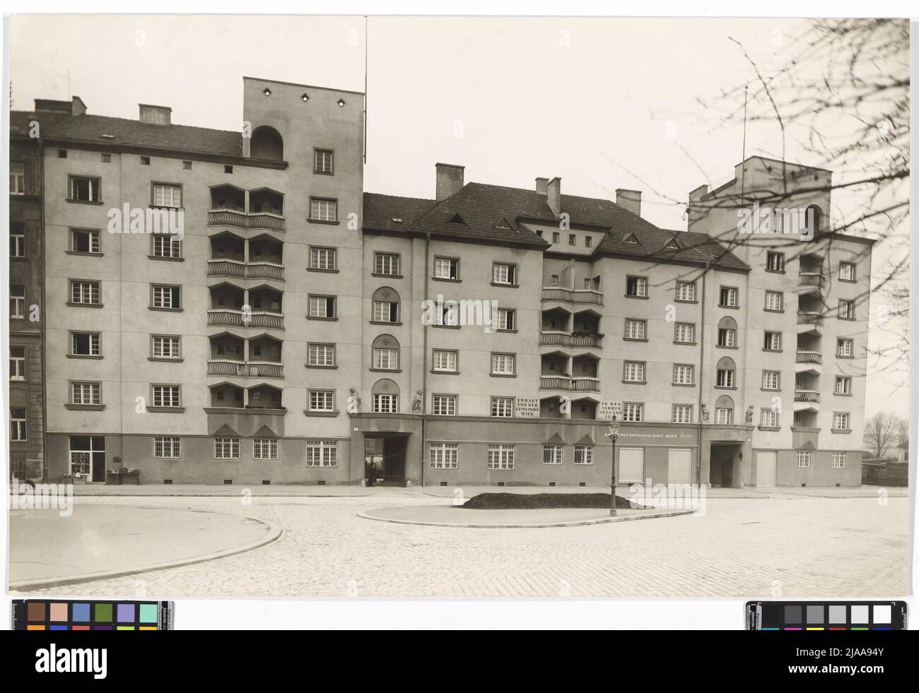 9., Gussenbauergasse 5-7-(heute) Sigmund-Freud-Hof. Carl (Karl) Zapletal (1876-1941), Fotograf Stockfoto