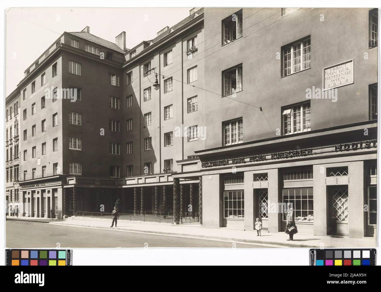 8., Albertgasse 13-17 - Ludo-Hartmann-Hof. Martin Gerlach jun. (1879 – 1944), Fotograf Stockfoto