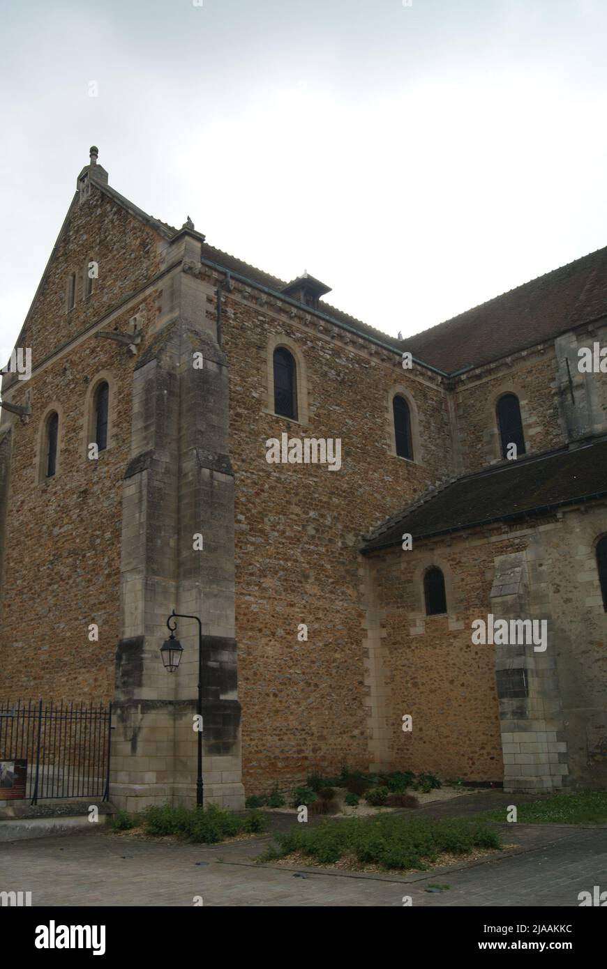 Basilique de Longpont sur Orge, vue de l'extérieur, Essonne, Frankreich Stockfoto