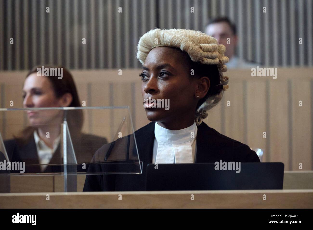 TRACY IFEACHOR in SHOWTRIAL (2021), Regie ZARA HAYES. Quelle: BBC / World Productions / Album Stockfoto