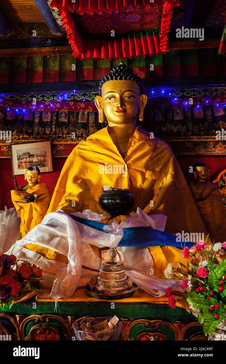 Buddha-Sakyamuni-Statue in Spituk Gompa, Ladakh, Indien Stockfoto