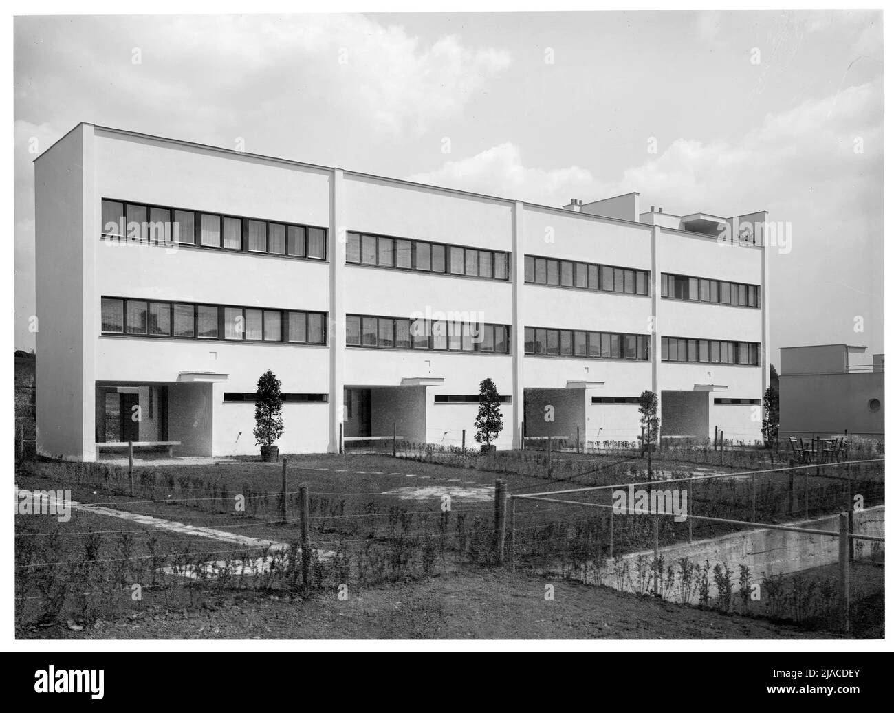 Werkbundsiedlung, Haus 25 bis 28 (13., Veitengergasse 87-93): Gartenseite. Martin Gerlach jun. (1879-1944), Fotograf, André Lurçat (1892-1970), Architekt Stockfoto