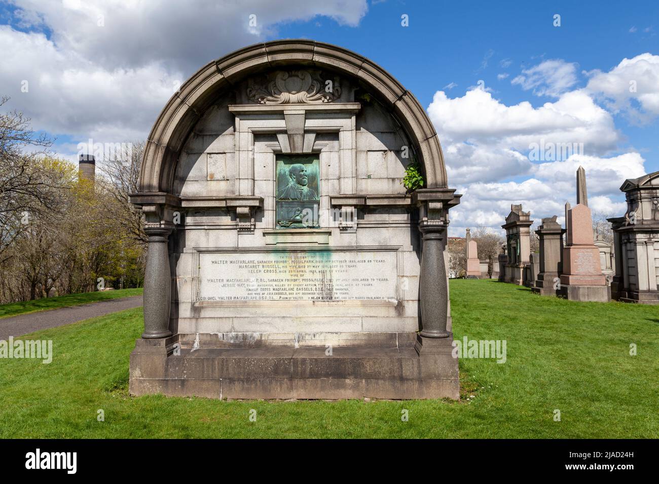 Glasgow Necropolis: Viktorianische ‘Stadt der Toten’, in der Nähe der Glasgow Cathedral, mit Gedenkstätten an John Knox und andere prominente Schotten Stockfoto