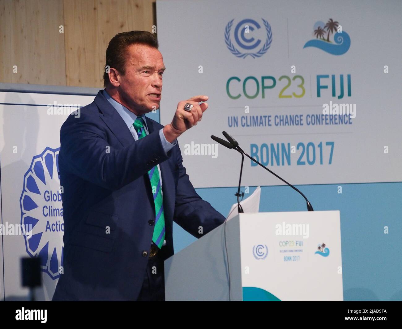 Arnold Schwarzenegger hält eine Rede im Rahmen der Gesundheitsmaßnahmen zur Umsetzung des Pariser Abkommens auf der Klimarahmenkonvention der Vereinten Nationen - UNFCCC - COP23 Stockfoto