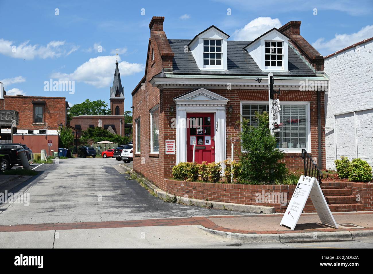 Ein kleines Unternehmen in der historischen Innenstadt von New Bern, North Carolina. Stockfoto