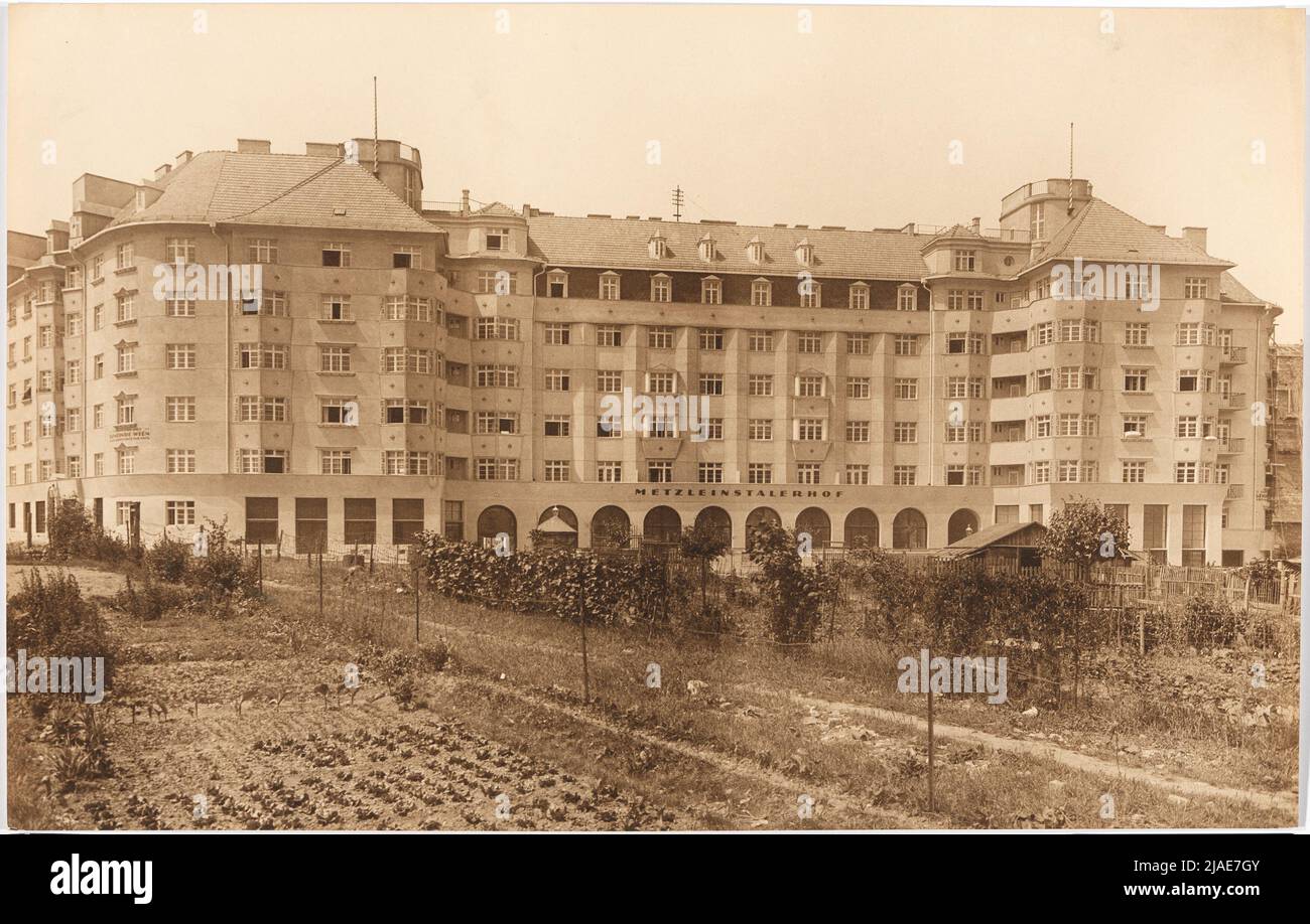 5., Siebenbrunnenfeldgasse 13-15 - Metzleinstaler Hof. Carl (Karl) Zapletal (1876-1941), Fotograf Stockfoto