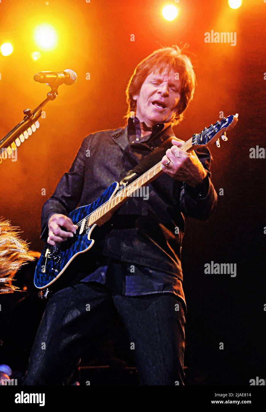 28. Mai 2022 - der amerikanische Musiker, Sänger und Songwriter (Creedence Clearwater Revival) John Fogerty wird 77 Jahre alt. Datei Foto: John Fogerty (2009) im Copps Coliseum, Hamilton, Ontario, Kanada. (Bild: © Brent Perniac/AdMedia über ZUMA Press Wire) Stockfoto