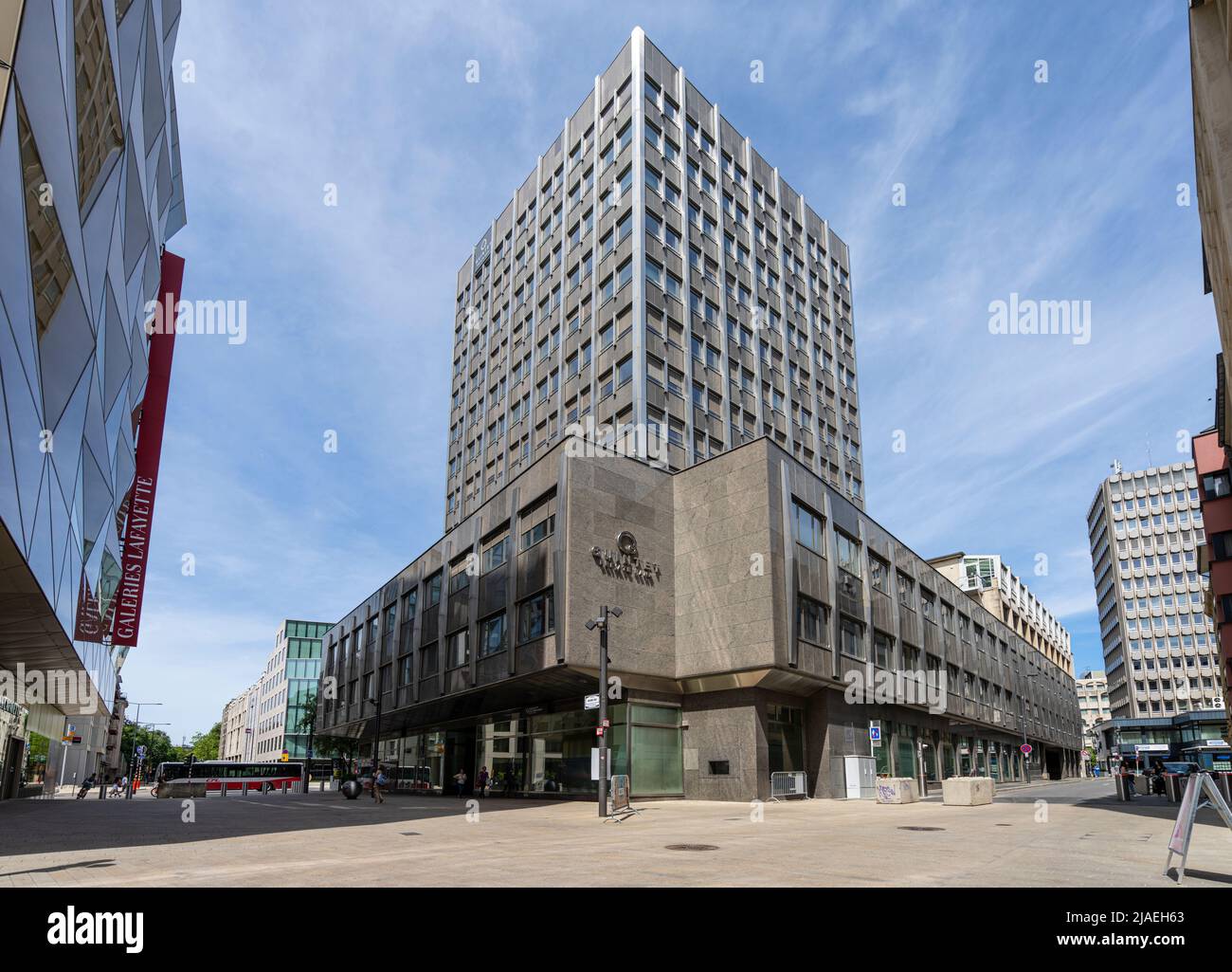 Stadt Luxemburg, Mai 2022. Der Skyscaper der Quintet Private Bank im Stadtzentrum Stockfoto