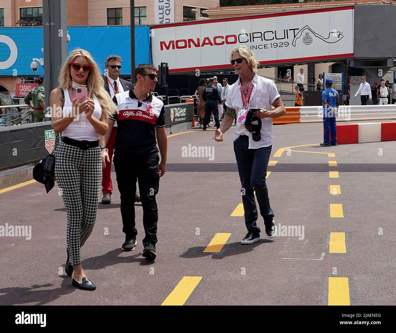 Monte Carlo, Monaco. 29.. Mai 2022. 05/29/2022, Monaco Circuit, Monte Carlo, FORMEL 1 GRAND PRIX DE MONACO 2022, im Bild Michael Andrew „Duff“ McKagan, Bassist der Rockband Guns N' Roses mit Ehefrau. Kredit: dpa/Alamy Live Nachrichten Stockfoto