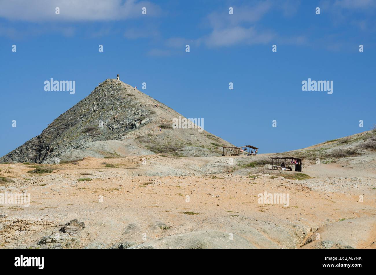 Pilón de Azúcar Peak. Die Kolumbianische Wüste La Guajira. Landschaft in der Wüste. Speicherplatz kopieren. Stockfoto