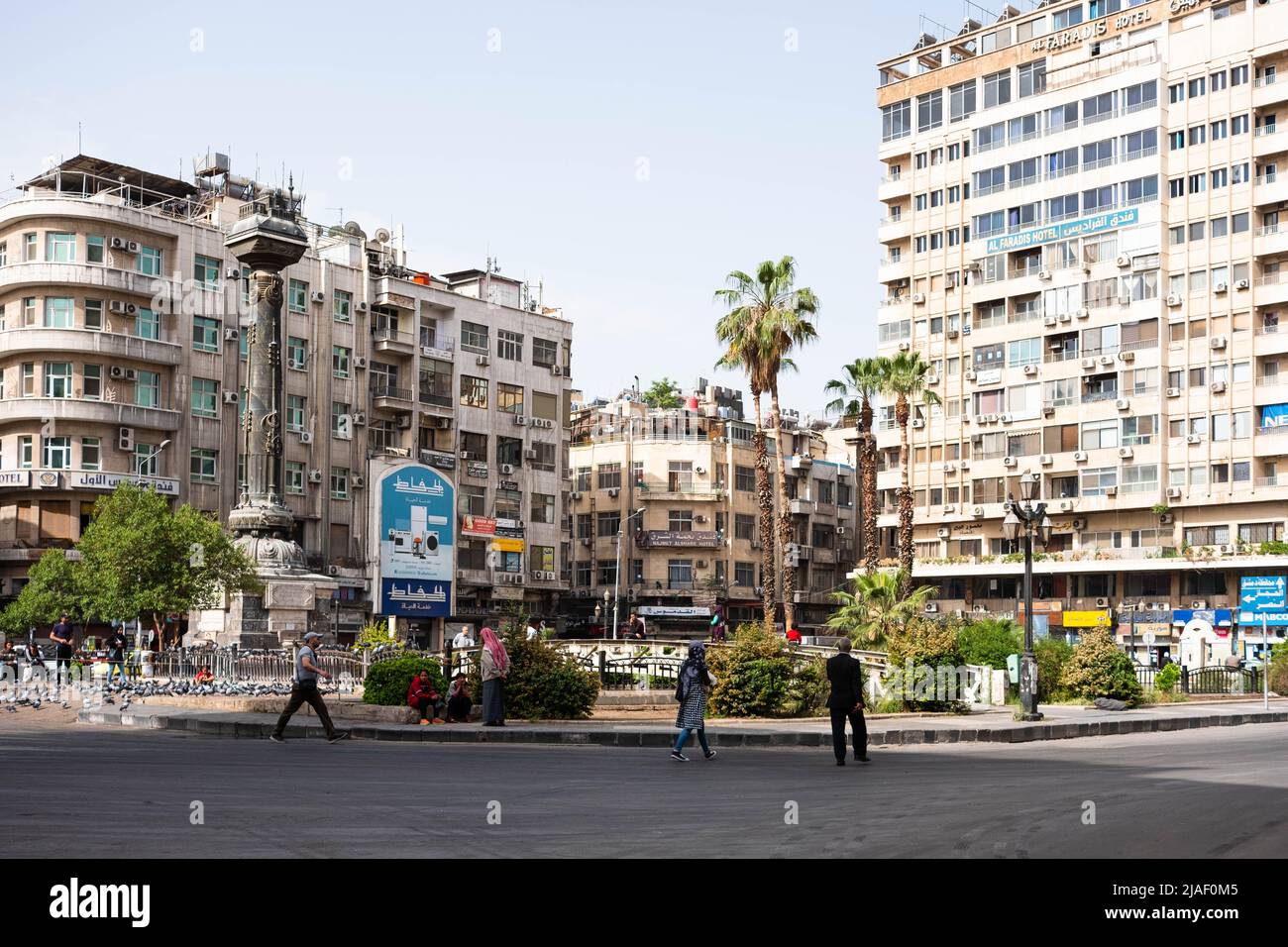 Damaskus, Syrien - Mai 2022: Öffentlicher Platz (Al Marjeh Platz), Straßenszene im Stadtzentrum von Damaskus Stockfoto