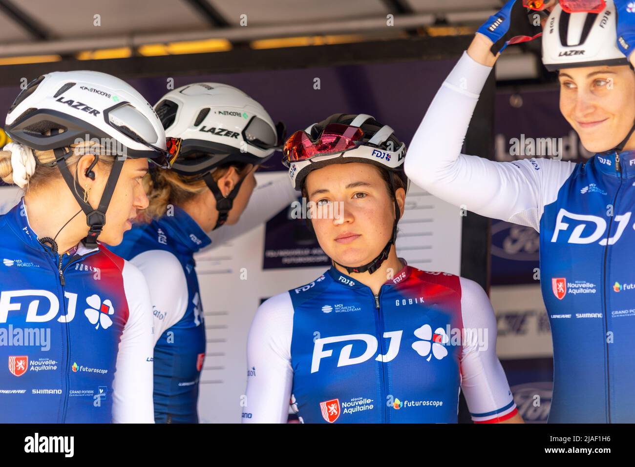 Jade Wiel, Vittoria Guazzini und FDJ-Radsportler beim RideLondon Classique 2022 Elite-Damenrad-Rennen auf dem Siegerpodest in Maldon, Essex, Großbritannien Stockfoto