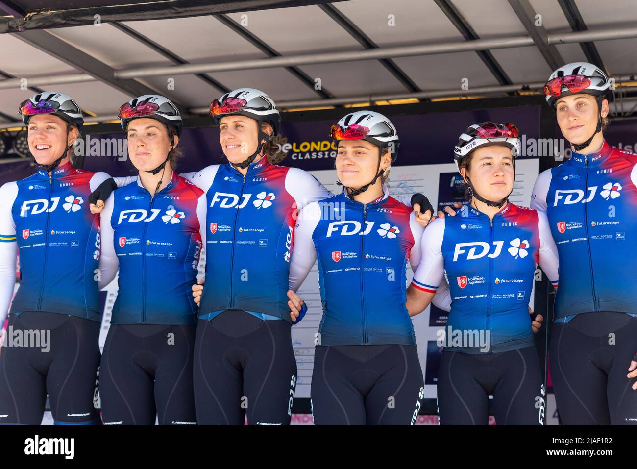 Emilia Fahlin, Maelle Grossete, Brodie Chapman, Clara Copponi, Jade Wiel, Vittoria Guazzini beim RideLondon Classique 2022 Elite-Radrennen für Frauen Stockfoto