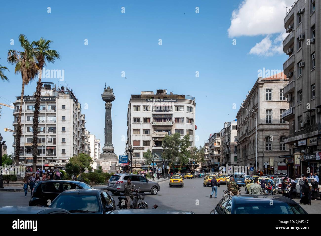 Damaskus, Syrien - Mai 2022: Öffentlicher Platz (Al Marjeh Platz), Straßenszene im Stadtzentrum von Damaskus Stockfoto